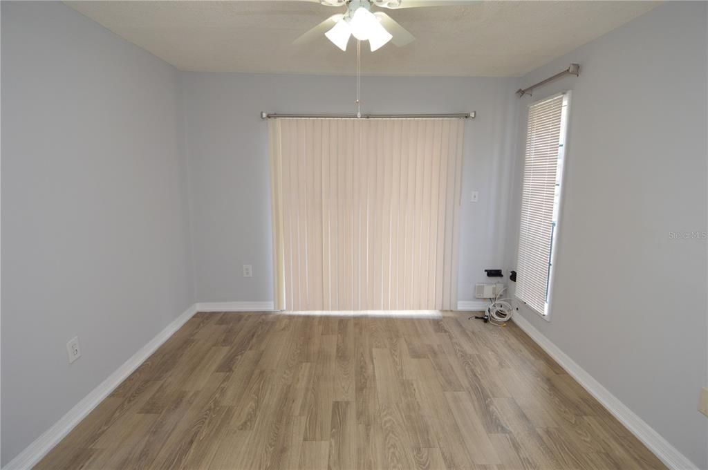 На продажу: $130,000 (1 спален, 1 ванн, 684 Квадратных фут)