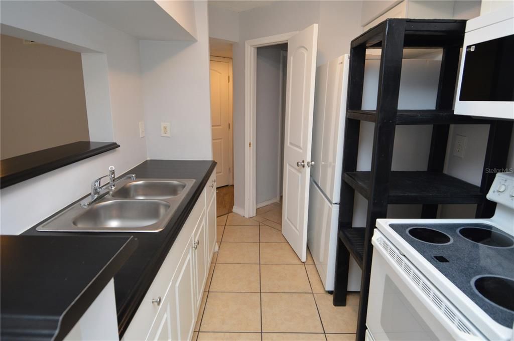 На продажу: $130,000 (1 спален, 1 ванн, 684 Квадратных фут)