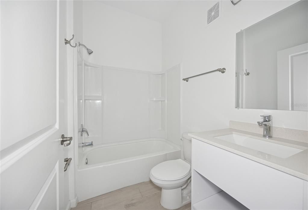 В аренду: $2,150 (3 спален, 2 ванн, 1144 Квадратных фут)