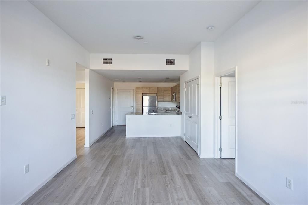 В аренду: $2,150 (3 спален, 2 ванн, 1144 Квадратных фут)