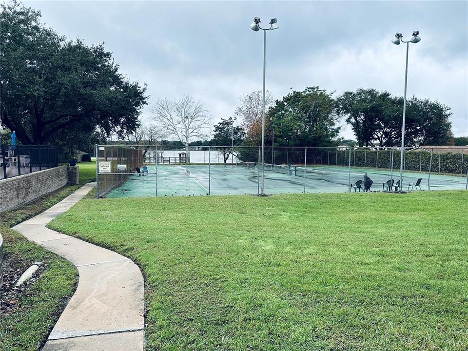 待售: $309,000 (2 贝兹, 2 浴室, 1263 平方英尺)