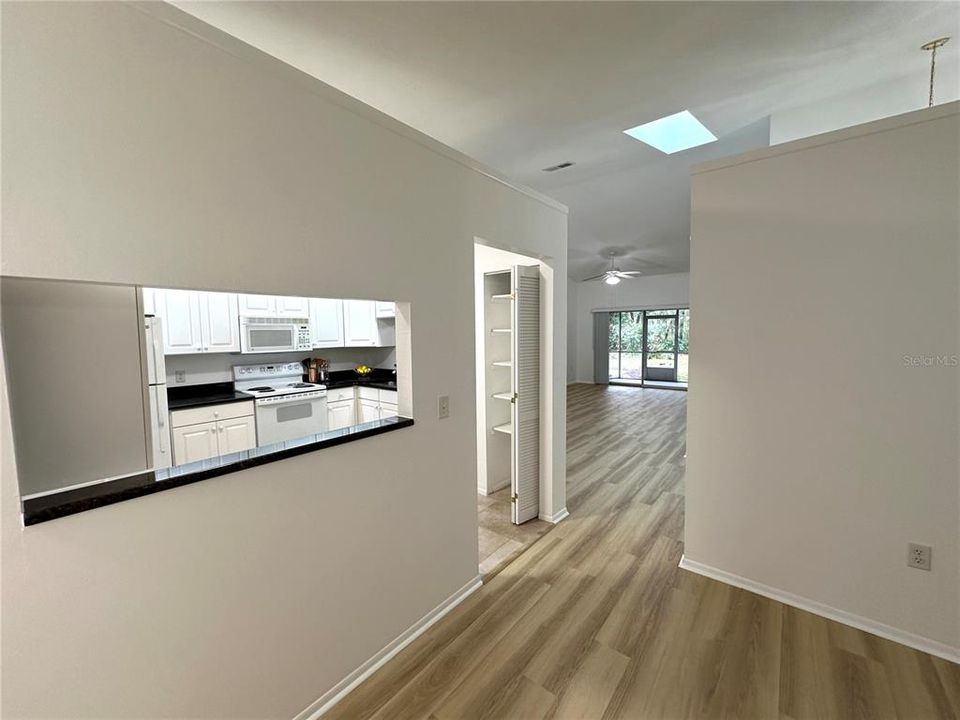 待售: $309,000 (2 贝兹, 2 浴室, 1263 平方英尺)