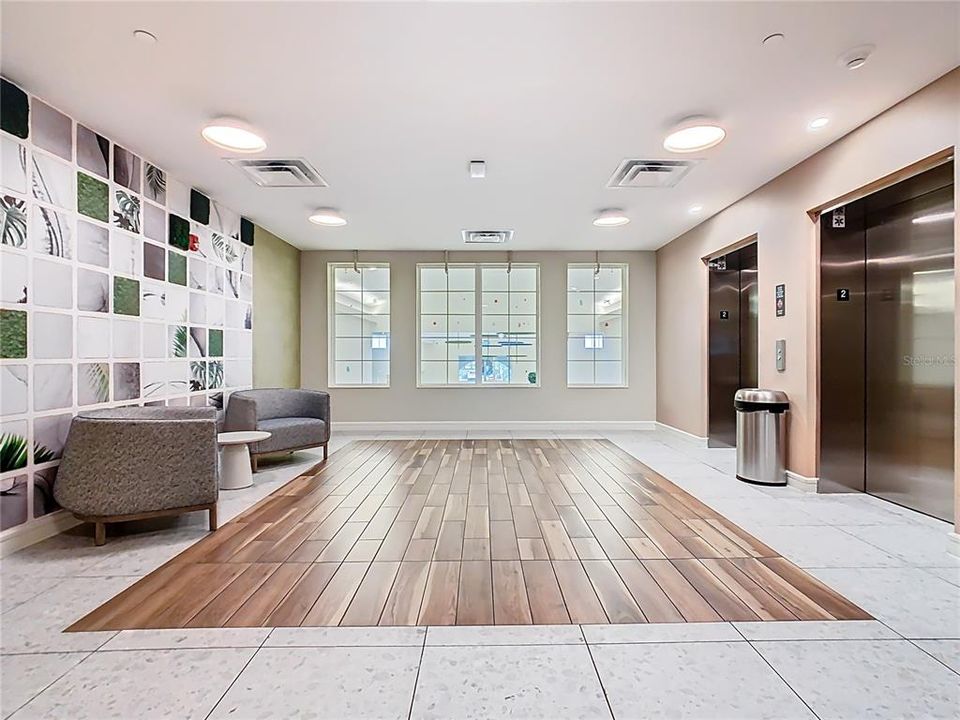 For Sale: $340,000 (1 beds, 1 baths, 870 Square Feet)