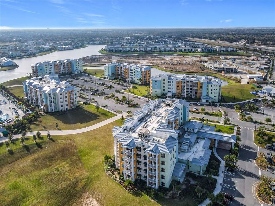 For Sale: $340,000 (1 beds, 1 baths, 870 Square Feet)