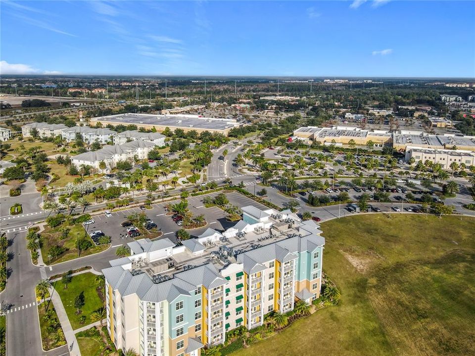 For Sale: $340,000 (1 beds, 1 baths, 870 Square Feet)