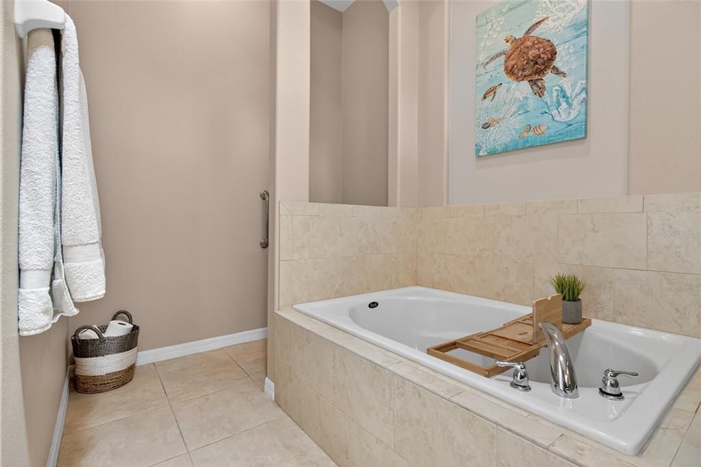 En Venta: $649,900 (3 camas, 2 baños, 2251 Pies cuadrados)