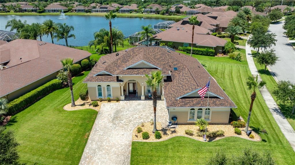 En Venta: $649,900 (3 camas, 2 baños, 2251 Pies cuadrados)