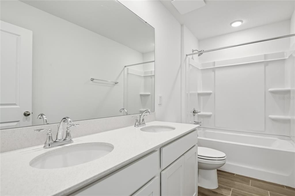 待售: $427,223 (5 贝兹, 3 浴室, 3030 平方英尺)