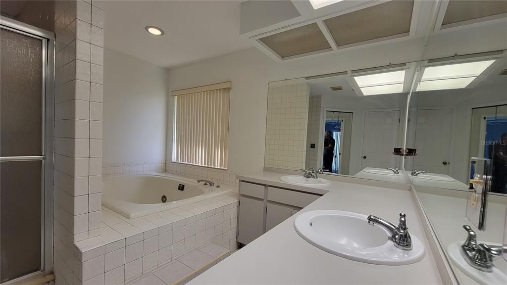 В аренду: $3,500 (4 спален, 2 ванн, 2087 Квадратных фут)