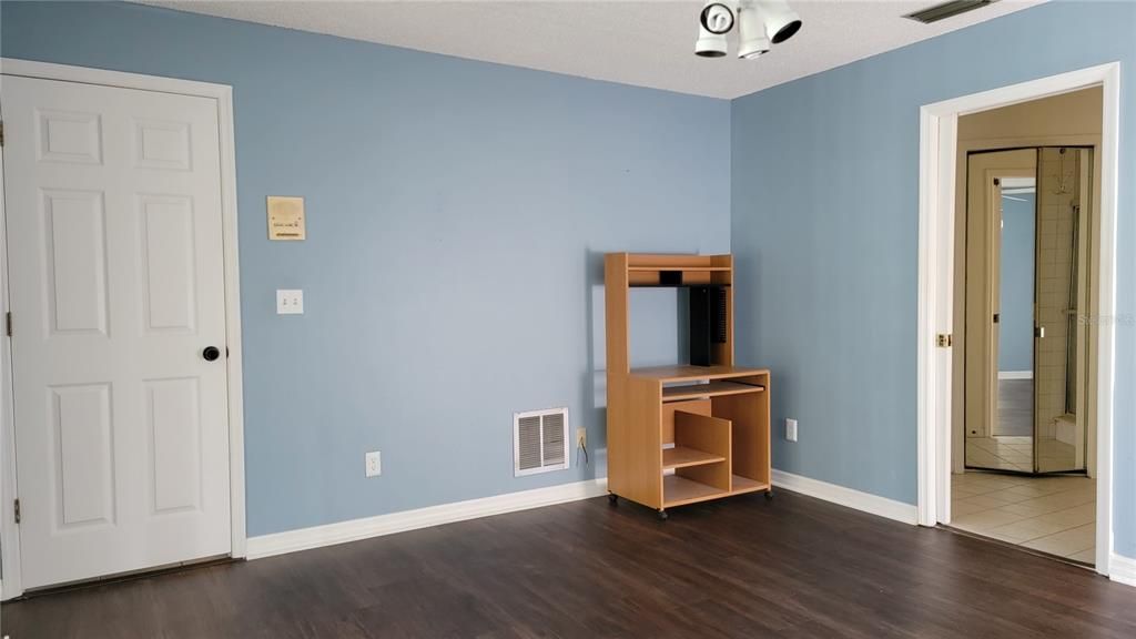 В аренду: $3,500 (4 спален, 2 ванн, 2087 Квадратных фут)