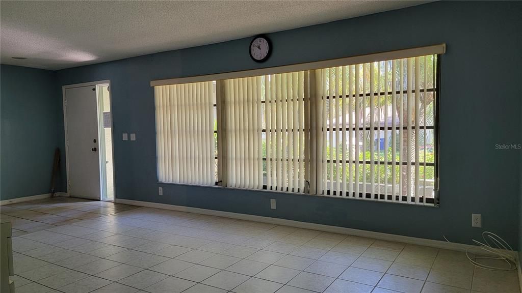 В аренду: $3,500 (4 спален, 2 ванн, 2087 Квадратных фут)