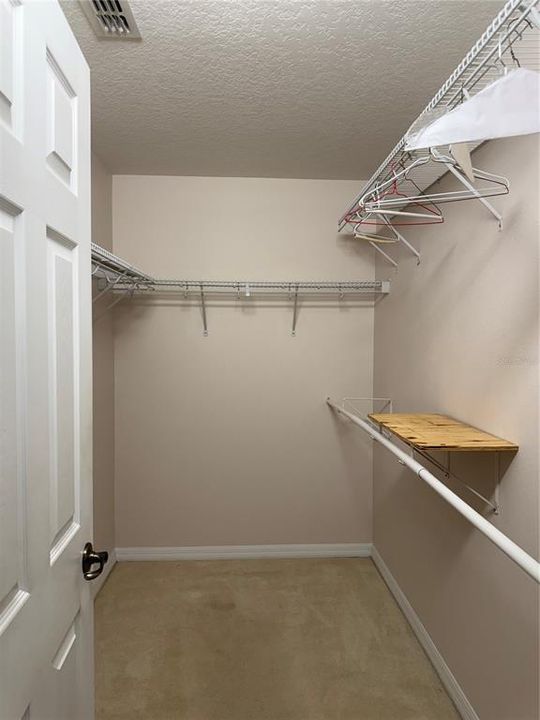 For Rent: $1,900 (3 beds, 2 baths, 1738 Square Feet)