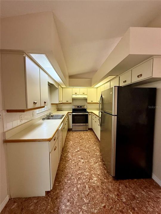 En Venta: $369,000 (4 camas, 0 baños, 2378 Pies cuadrados)