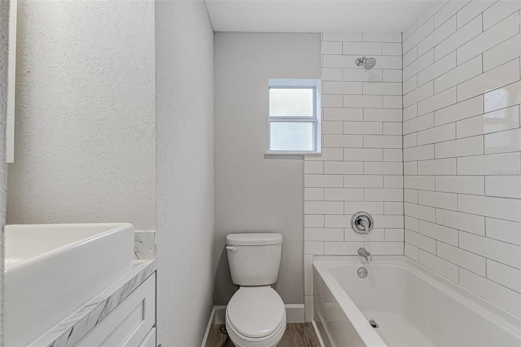 待售: $139,950 (1 贝兹, 1 浴室, 788 平方英尺)