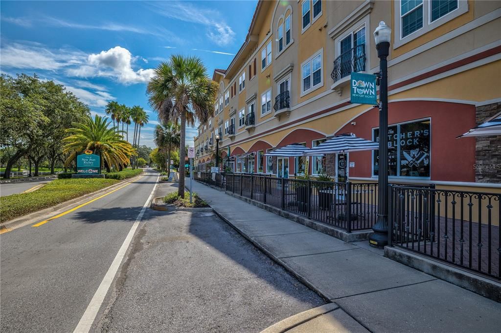 For Sale: $349,999 (3 beds, 1 baths, 1260 Square Feet)