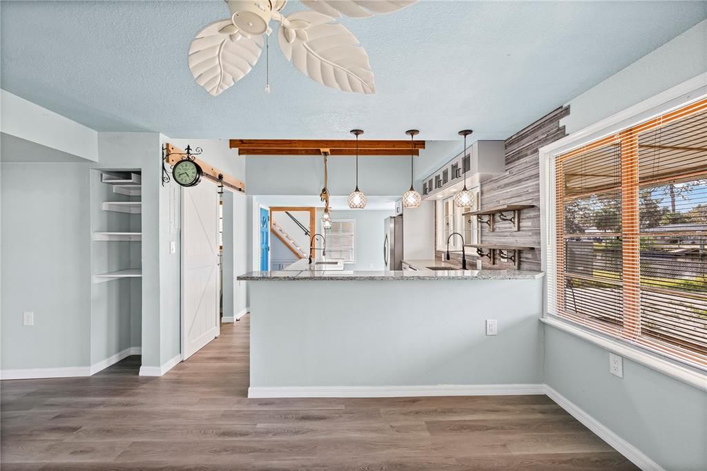 For Sale: $349,999 (3 beds, 1 baths, 1260 Square Feet)