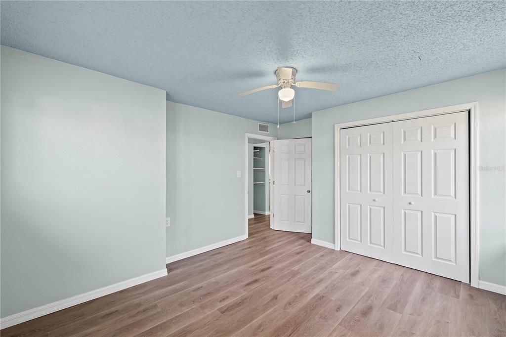 For Sale: $349,999 (3 beds, 1 baths, 1260 Square Feet)