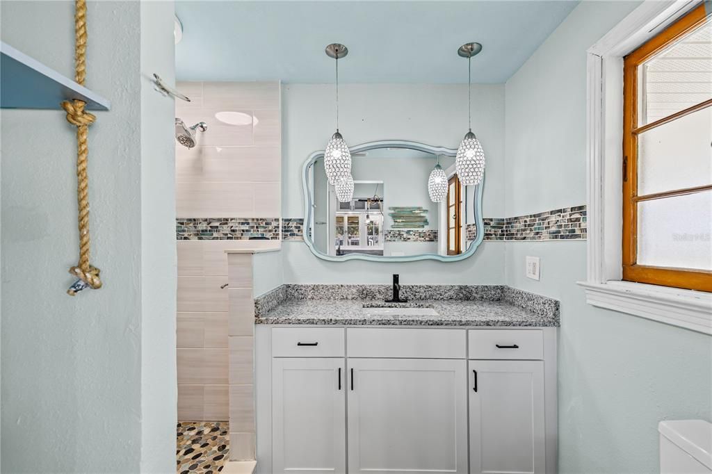 For Sale: $349,999 (3 beds, 1 baths, 1260 Square Feet)