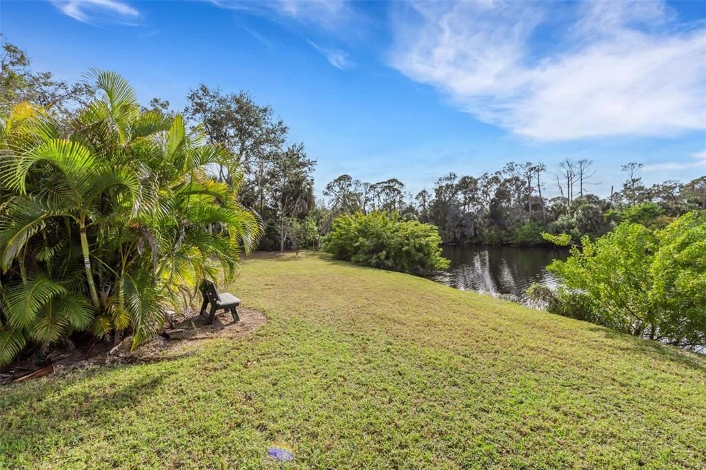 На продажу: $229,500 (2 спален, 2 ванн, 1285 Квадратных фут)