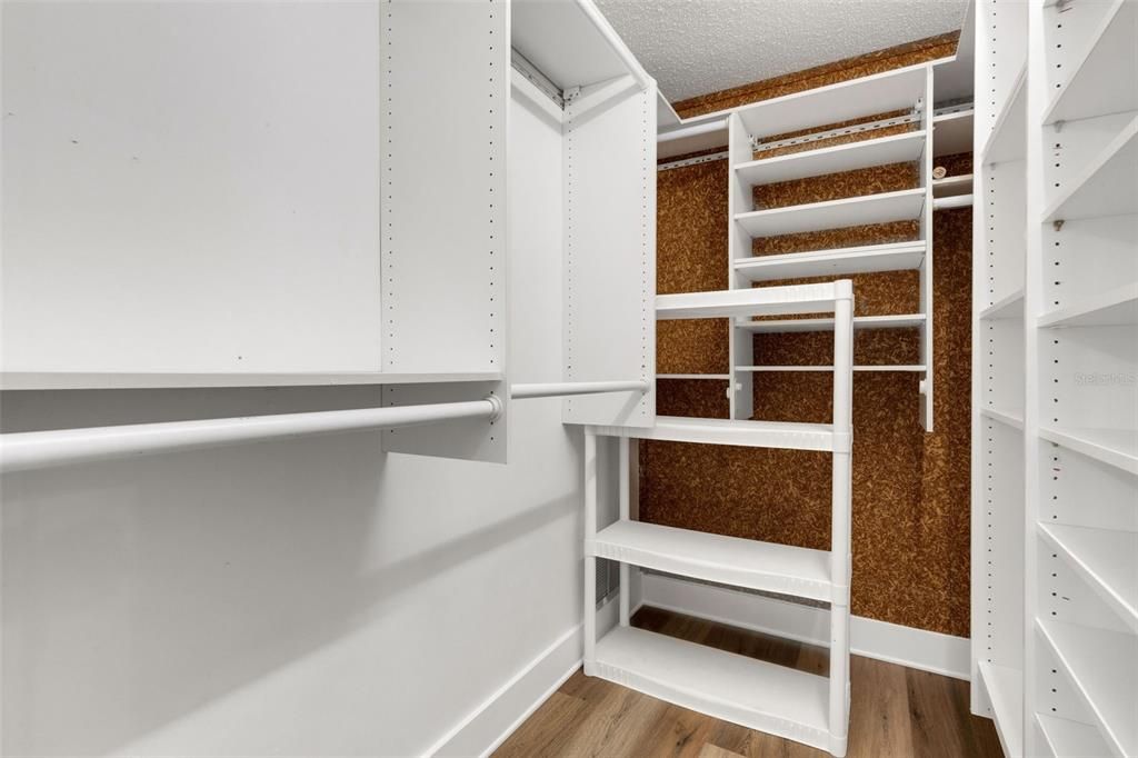 На продажу: $229,500 (2 спален, 2 ванн, 1285 Квадратных фут)