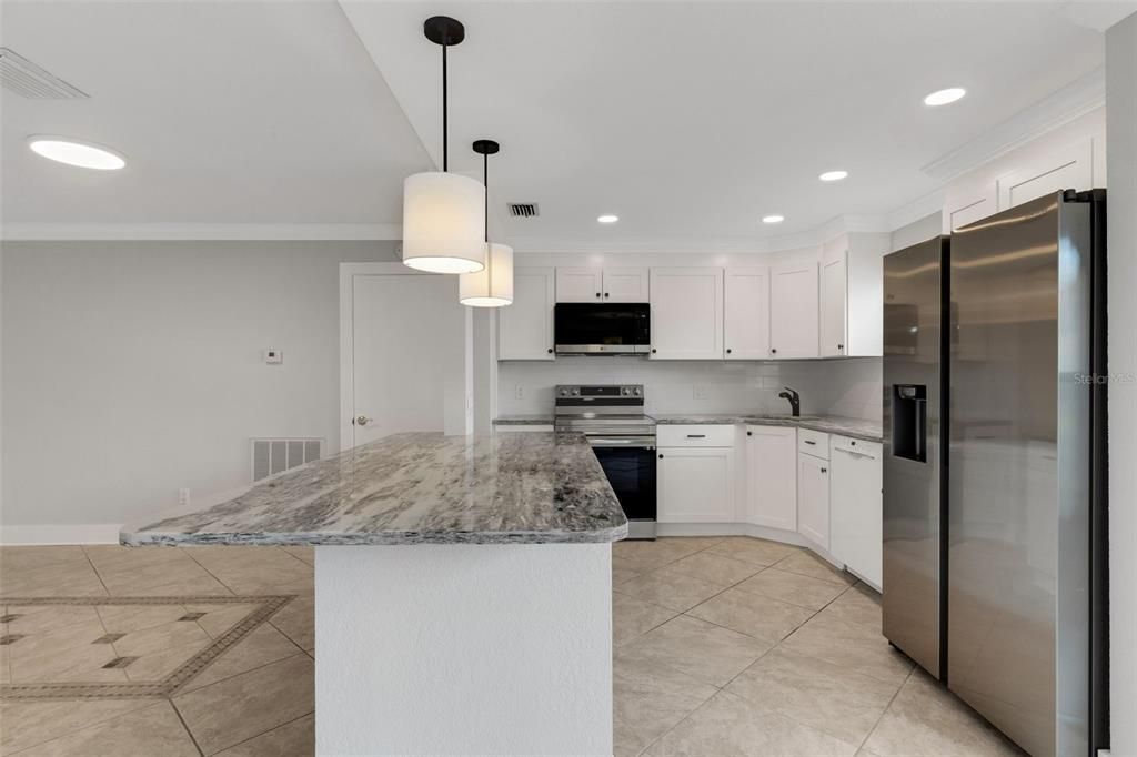 На продажу: $229,500 (2 спален, 2 ванн, 1285 Квадратных фут)