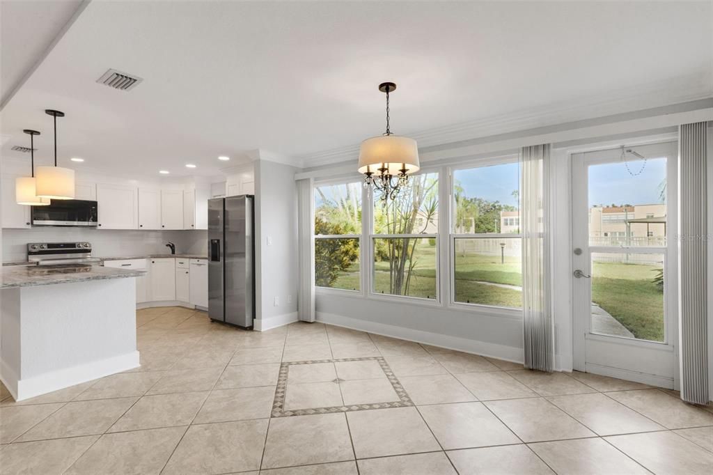 На продажу: $229,500 (2 спален, 2 ванн, 1285 Квадратных фут)