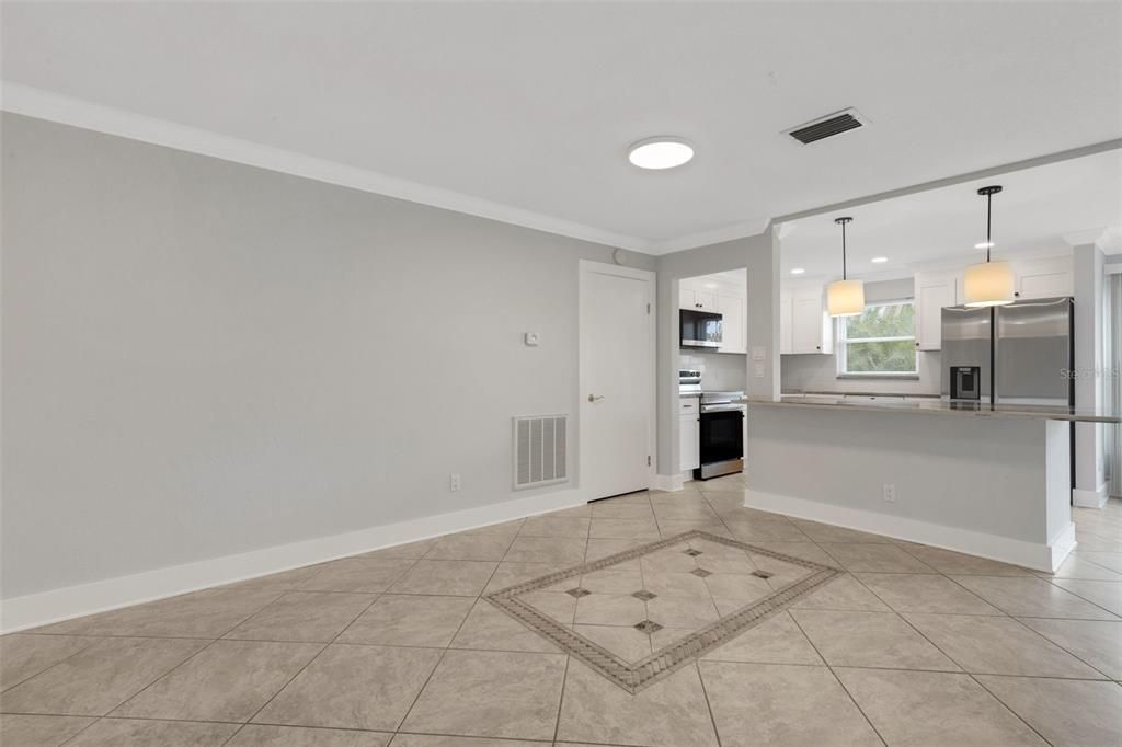 На продажу: $229,500 (2 спален, 2 ванн, 1285 Квадратных фут)