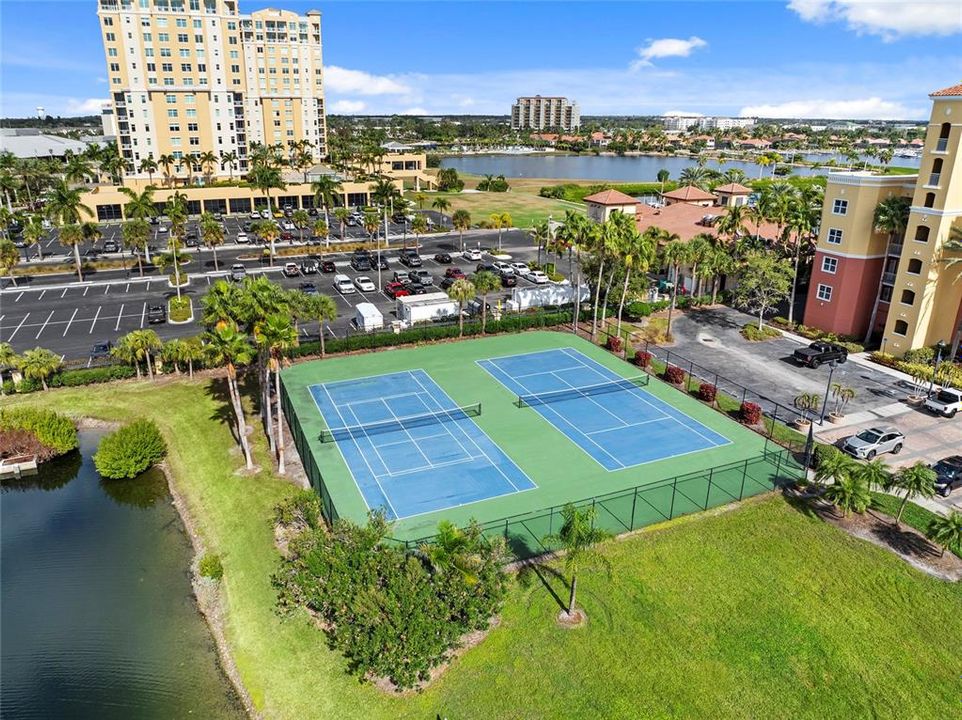 На продажу: $469,000 (2 спален, 2 ванн, 1696 Квадратных фут)