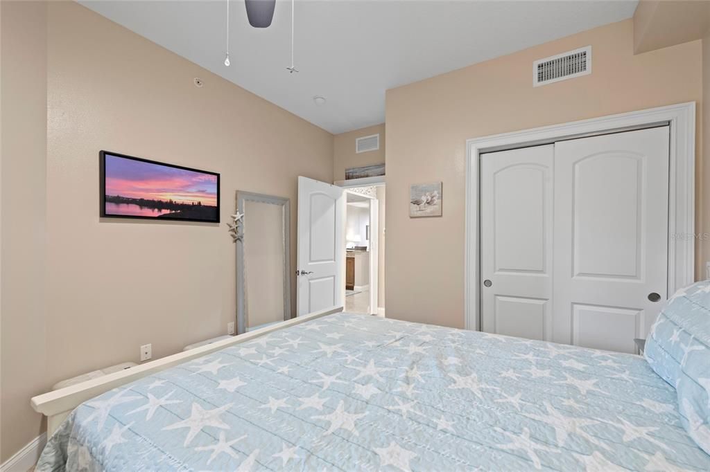 На продажу: $469,000 (2 спален, 2 ванн, 1696 Квадратных фут)