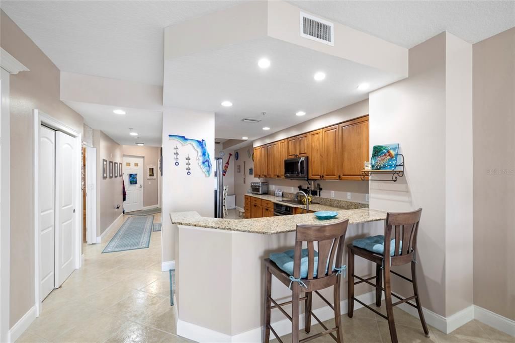 На продажу: $469,000 (2 спален, 2 ванн, 1696 Квадратных фут)