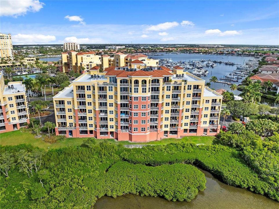 На продажу: $469,000 (2 спален, 2 ванн, 1696 Квадратных фут)