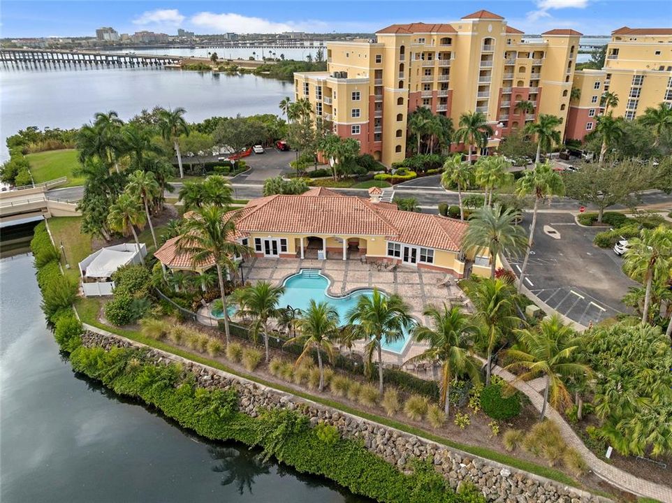 На продажу: $469,000 (2 спален, 2 ванн, 1696 Квадратных фут)