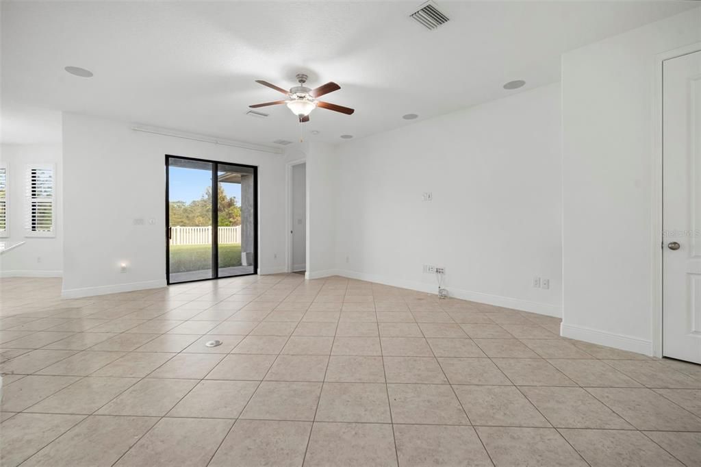 待售: $390,000 (3 贝兹, 2 浴室, 1736 平方英尺)