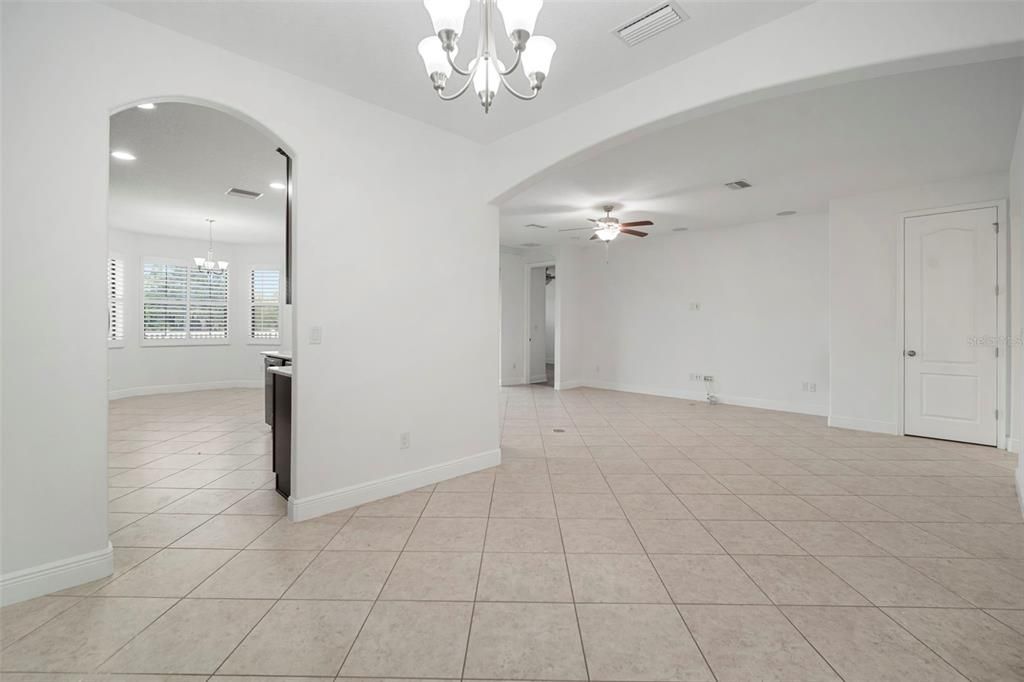 待售: $390,000 (3 贝兹, 2 浴室, 1736 平方英尺)