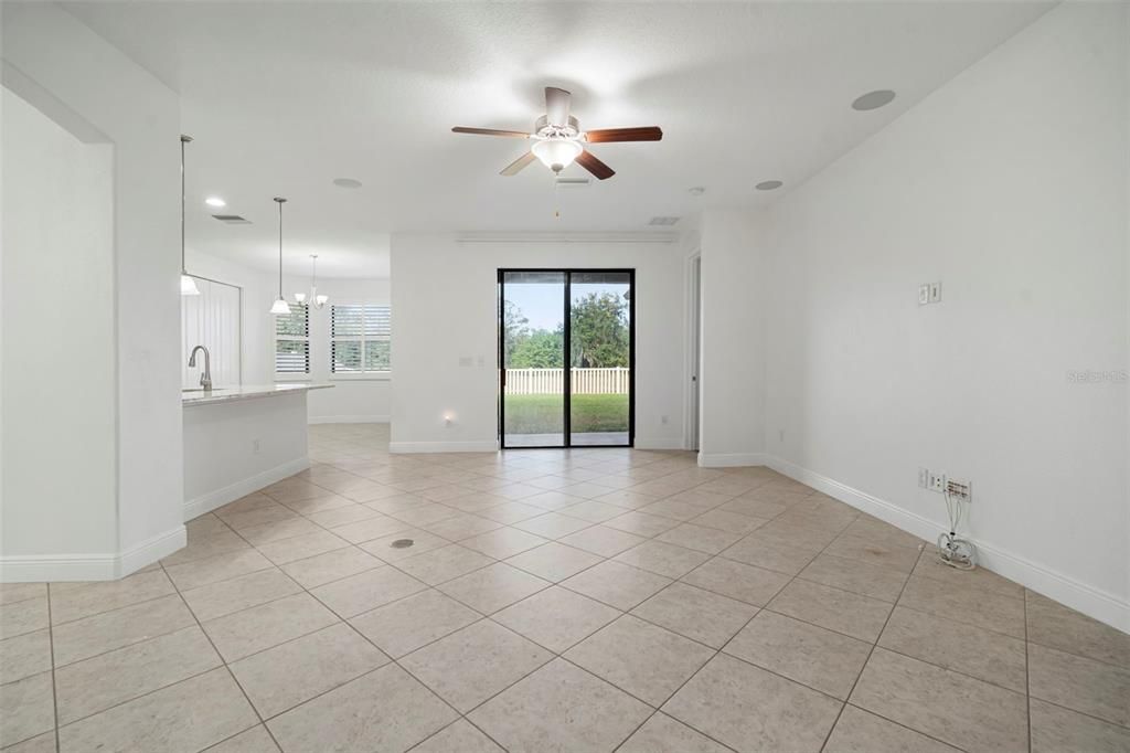 待售: $390,000 (3 贝兹, 2 浴室, 1736 平方英尺)