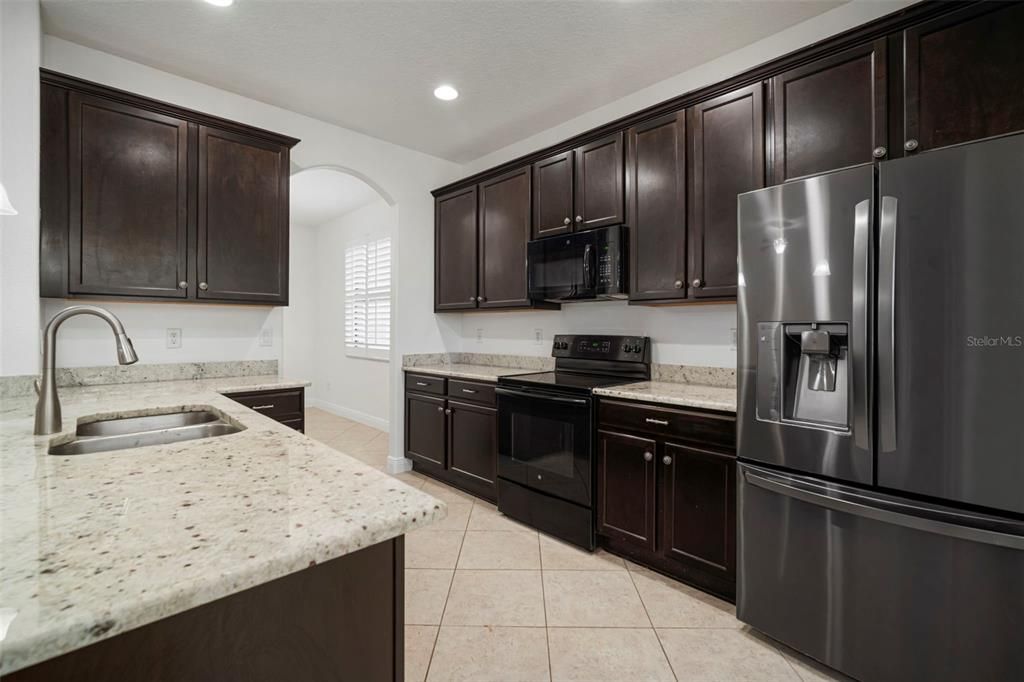 待售: $390,000 (3 贝兹, 2 浴室, 1736 平方英尺)