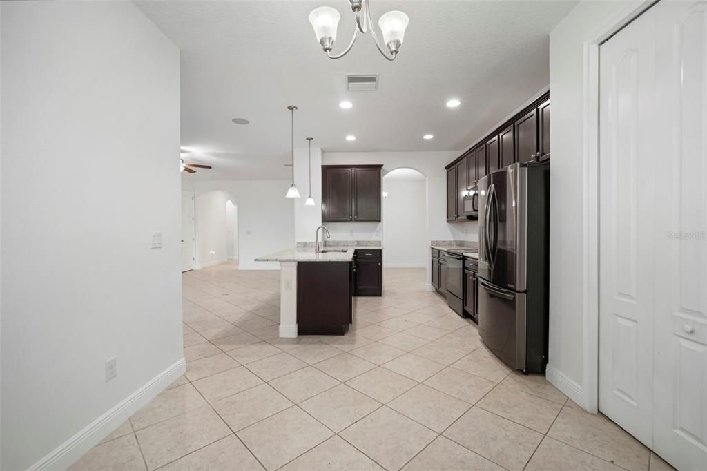 待售: $390,000 (3 贝兹, 2 浴室, 1736 平方英尺)