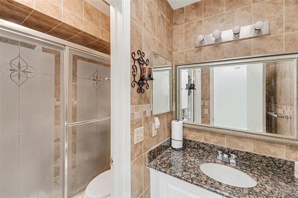 En Venta: $500,000 (5 camas, 3 baños, 2022 Pies cuadrados)