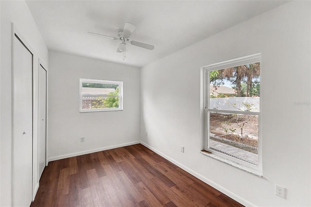 En Venta: $500,000 (5 camas, 3 baños, 2022 Pies cuadrados)