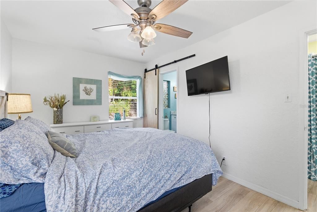 待售: $549,000 (3 贝兹, 1 浴室, 1141 平方英尺)