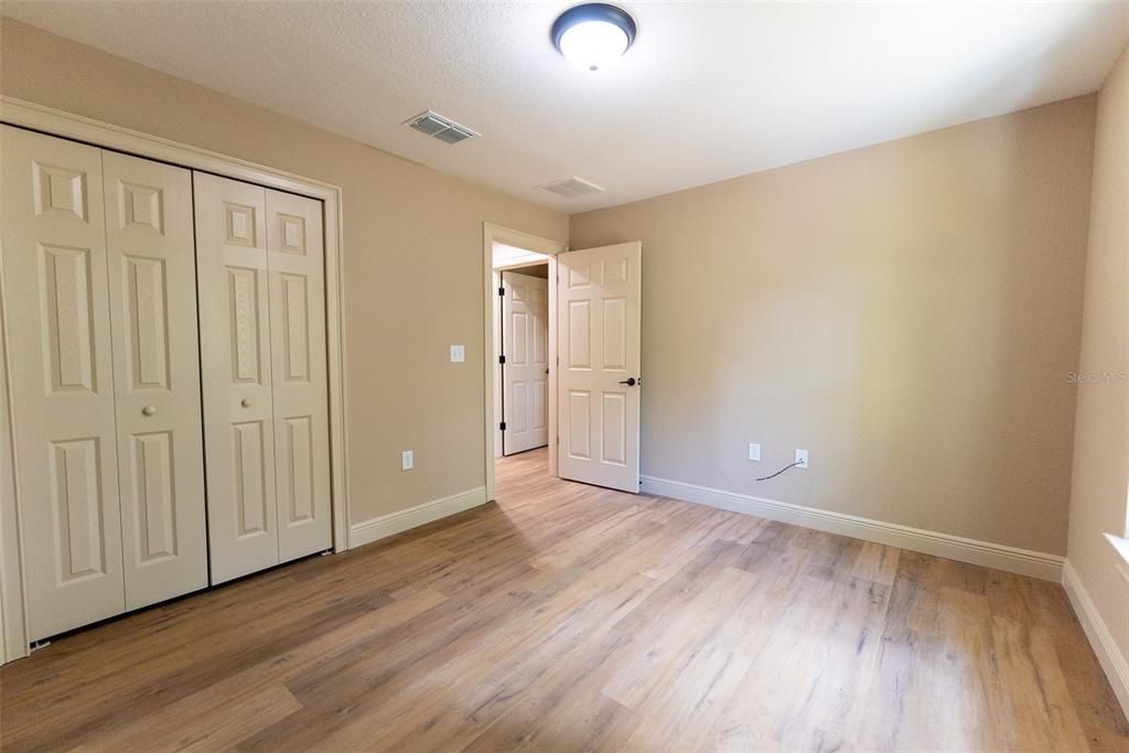 For Sale: $309,900 (3 beds, 2 baths, 1936 Square Feet)