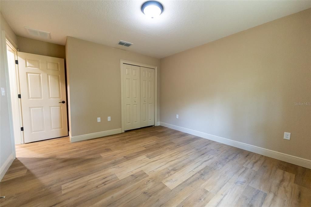 For Sale: $309,900 (3 beds, 2 baths, 1936 Square Feet)