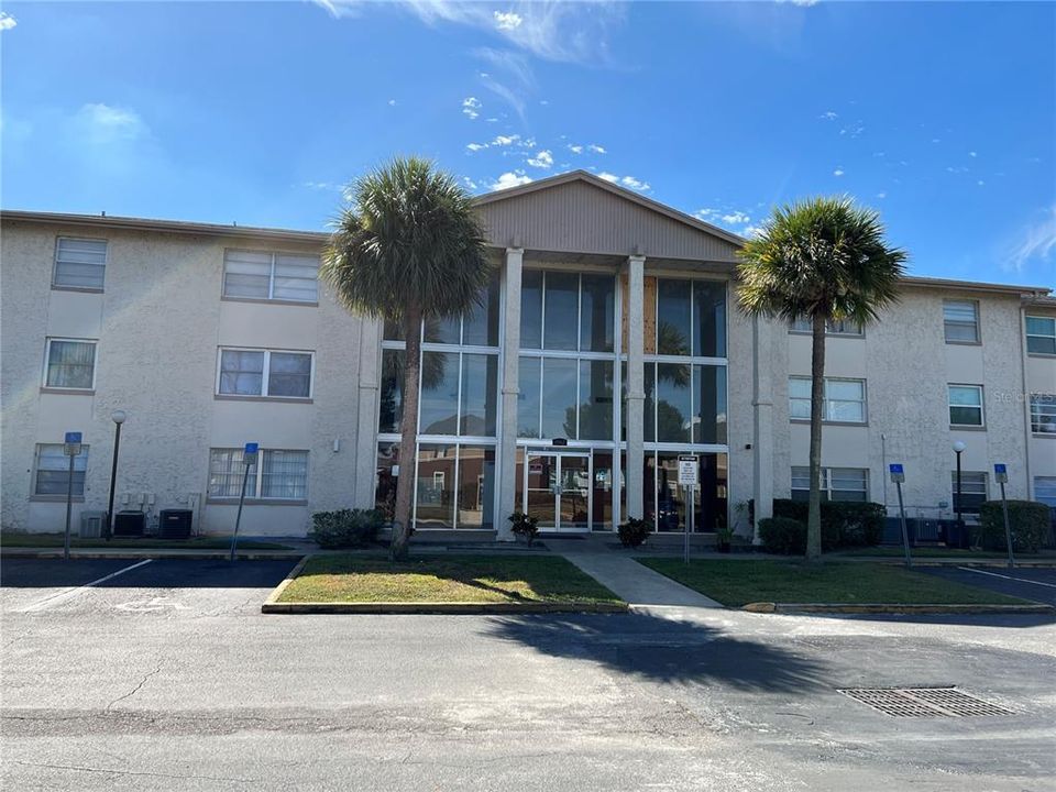 En Renta: $1,200 (1 camas, 1 baños, 650 Pies cuadrados)