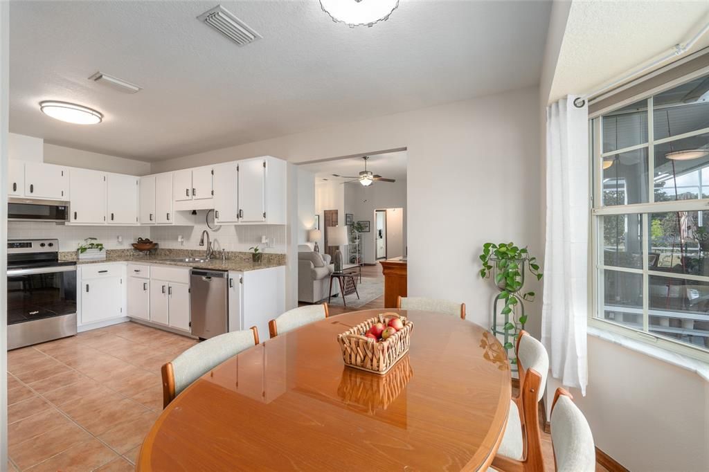 En Venta: $365,000 (3 camas, 2 baños, 1509 Pies cuadrados)