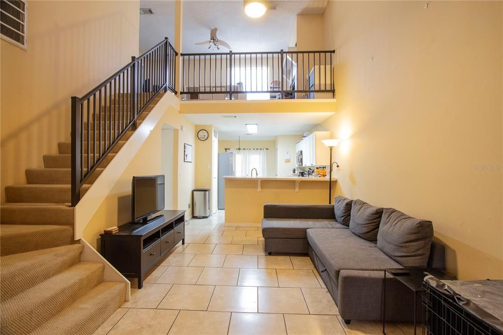 На продажу: $227,000 (2 спален, 2 ванн, 1203 Квадратных фут)