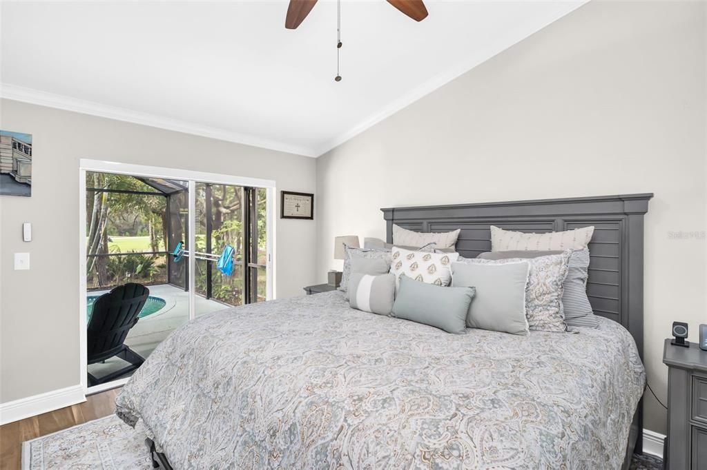 For Sale: $550,000 (4 beds, 2 baths, 1530 Square Feet)