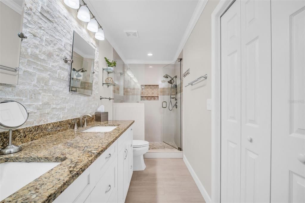 For Sale: $550,000 (4 beds, 2 baths, 1530 Square Feet)