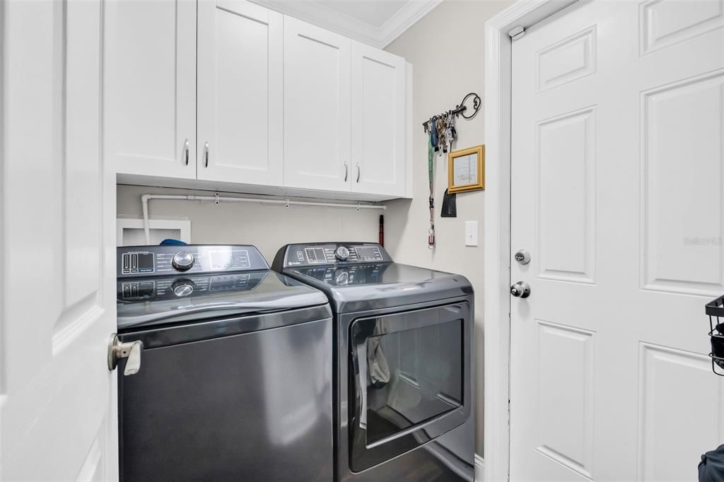 For Sale: $550,000 (4 beds, 2 baths, 1530 Square Feet)