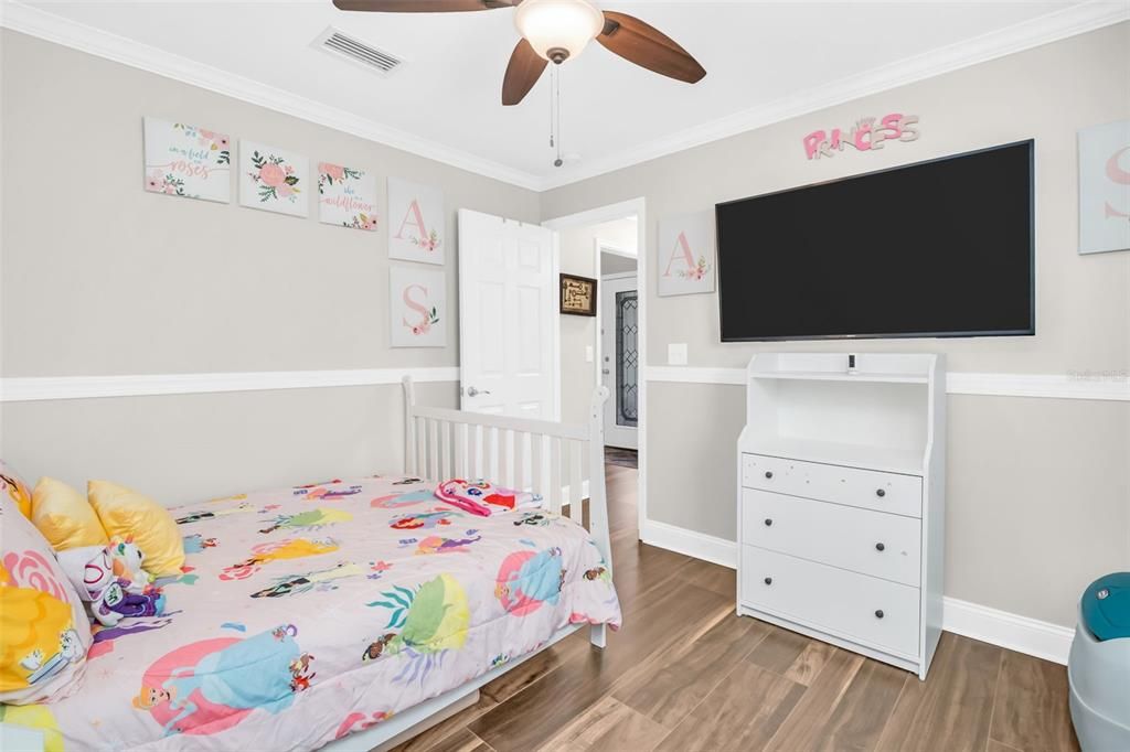 For Sale: $550,000 (4 beds, 2 baths, 1530 Square Feet)