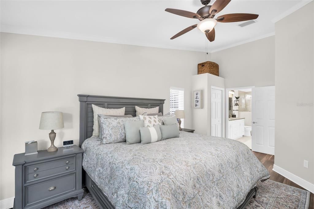 For Sale: $550,000 (4 beds, 2 baths, 1530 Square Feet)